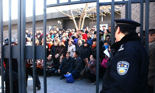 Migrant parents petitioned the Ministry of Education last month, calling for reform of hukou restrictions affecting their children for gaokao exams. [Photo: Guo Yingguang/GT]