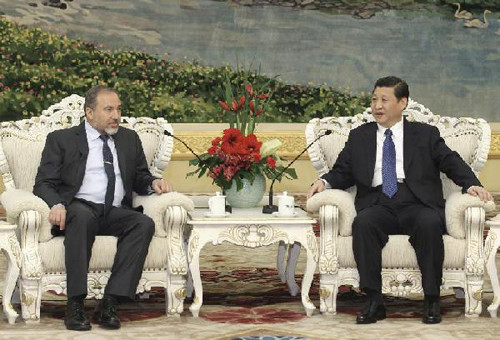 Chinese Vice President Xi Jinping (R) meets with Israeli Deputy Prime Minister and Minister of Foreign Affairs Avigdor Lieberman in Beijing, capital of China, March 16, 2012. (Xinhua/Pang Xinglei)