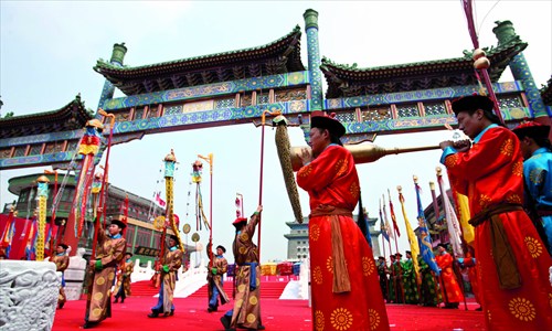 Performance at the opening day of The 3rd Qianmen Historical Culture Festival. (Photo: CFP) 