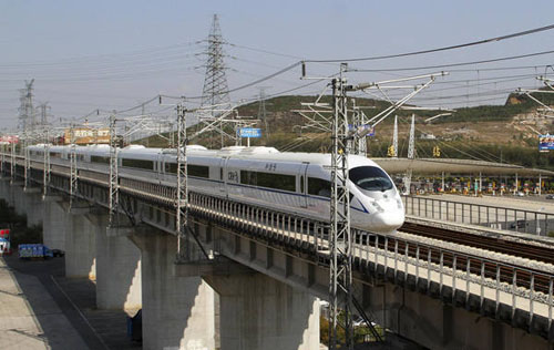 A test train departs from the Dalian North Railway Station, a terminus of the new Harbin-Dalian High-Speed Railway, in Dalian, Nnortheast China's Liaoning province, Oct 8, 2012. [Photo/Xinhua]