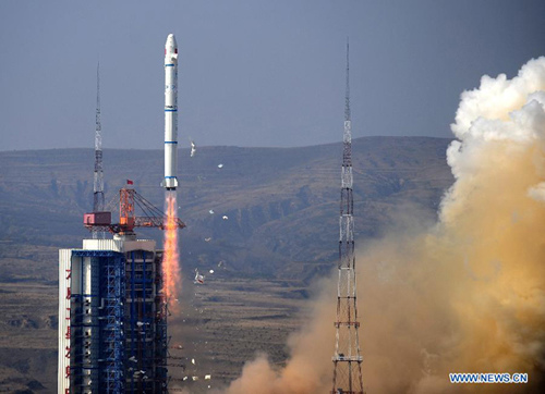 The Long March 2C carrier rocket carrying two satellites blasts off from the launch pad at the Taiyuan Satellite Launch Center in Taiyuan, capital of north China's Shanxi Province, Oct. 14, 2012. Satellite A and Satellite B, which form Shijian (practice)-9 satellites, successfully entered preset orbits on Sunday morning. (Xinhua/Yan Yan)