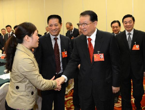 Li Changchun (R front) joins a panel discussion of Sichuan delegation to the 18th National Congress of the Communist Party of China (CPC) in Beijing, capital of China, Nov. 8, 2012. The 18th CPC National Congress was opened in Beijing on Thursday. (Xinhua/Ma Zhancheng)