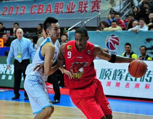 Tracy Mcgrady scored 34 points but being stole the last possession with 20 seconds left as Gaines buried the game-winning three-pointer for Fujian SBS to edge Qingdao Doublestar 95-92 in the first round of Chinese Basketball Association league (CBA) on Sunday.