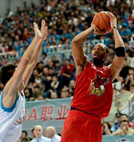 Tracy Mcgrady scored 34 points but being stole the last possession with 20 seconds left as Gaines buried the game-winning three-pointer for Fujian SBS to edge Qingdao Doublestar 95-92 in the first round of Chinese Basketball Association league (CBA) on Sunday.