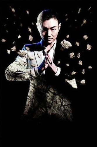 Li Ning used to be a acrobatic performer, he later took up magic and quickly gained a reputation among his peers for his diligence and skill.