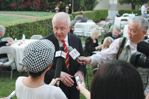 Sandy Quinn, president of the Richard Nixon Foundation, speaks about the upcoming trip to China, on April 24, in Los Angeles. [Provided to China Daily] 