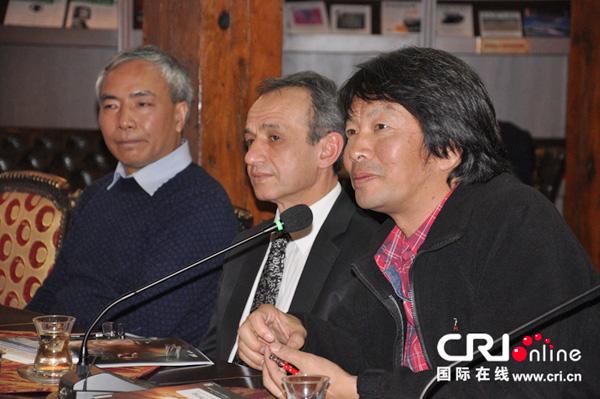 Chinese author Liu Zhenyun at Istanbul Book Fair.