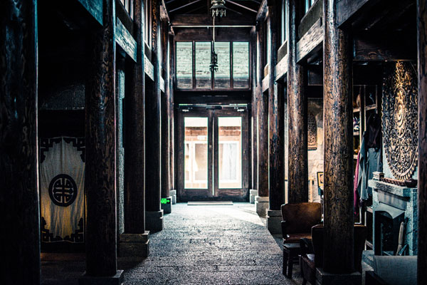 Inside the the hall of Arro Khampa Boutique, a Tibetan-style hotel in Shangri-La. Provided to China Daily