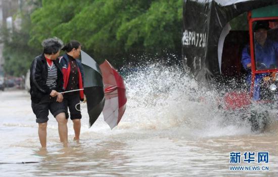 Super typhoon Haiyan brings strong winds, rains to Guangxi