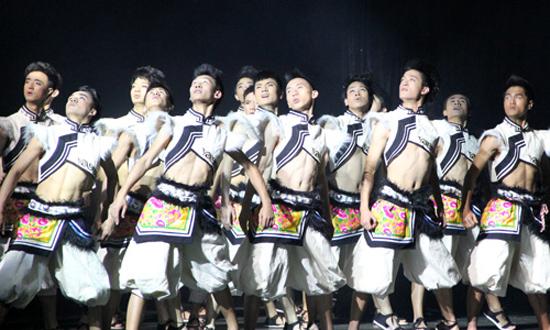 Folk dance Taliu People made its debut at the Yunnan Arts University.