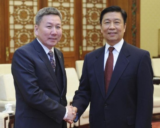 Chinese Vice President Li Yuanchao (R) meets with Mongolian Foreign Minister Luvsanvandan Bold in Beijing, China, Jan. 17, 2014. (Xinhua/Zhang Duo)