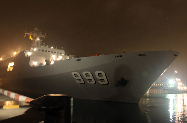 PLA Navy battleships, the amphibious landing vessel "Jinggangshang" is soon to take part in ongoing operations in South China Sea.[Photo by Yang Pengyu/chinadaily.com.cn]