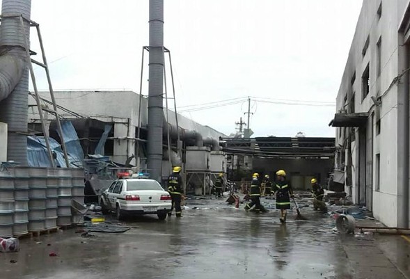 Photo taken on Aug. 2, 2014 shows the factory blast site in Kunshan City, east China's Jiangsu Province. A powerful factory blast has killed 65 people and injured over 120 others in Kunshan City on Saturday morning. (Xinhua/Wang Hengzhi)