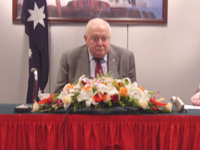 File photo of former Australian Prime Minister Gough Whitlam. (people.com.cn)