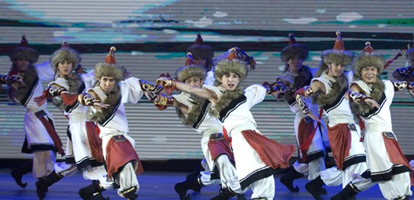 The showAdventures ofMarco Polo combines Mongolian culture with Chinese acrobatics and magic. PROVIDED TO CHINA 