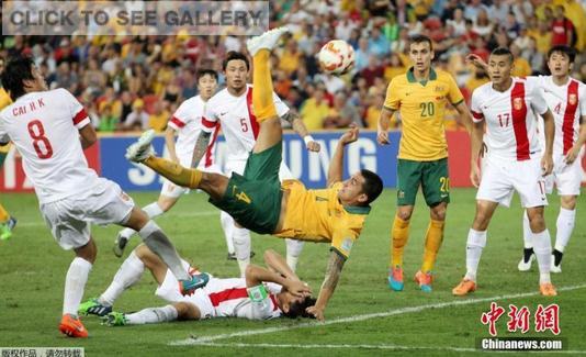 China fights with the host Australia in the quarterfinal AFC Asian Cup on January 22, 2015, in Brisbane, Australia. [Photo: China News Service/Yang Yanyu]