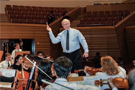 students from China and the U.S. have worked together to stage a concert at Shanghai Symphony Hall.(Photo/CNTV) 