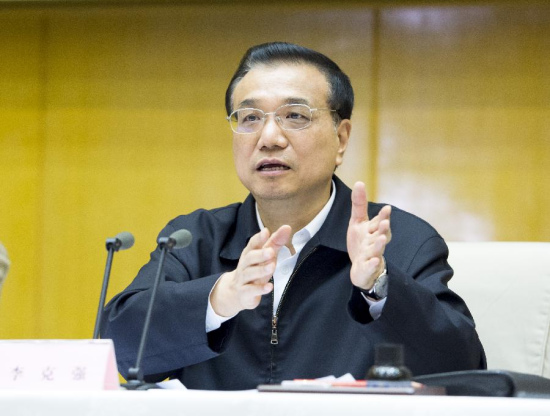 Chinese Premier Li Keqiang speaks during a national teleconference on streamlining administration procedures and scaling back government controls in Beijing, capital of China, May 12, 2015. (Xinhua/Wang Ye)