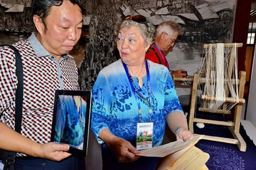 Valentine Soltay, a former detainee at the Weihsien camp, attends the ceremony on Monday. (Ju Chuanjian/China Daily)