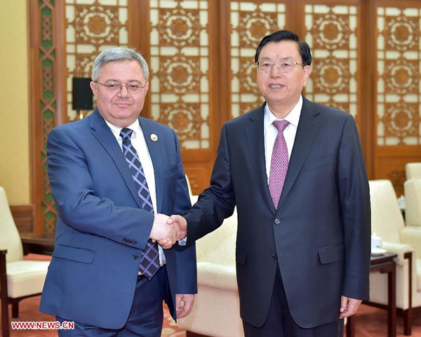 Zhang Dejiang (R), chairman of the National People's Congress (NPC) Standing Committee, meets with Speaker of the Parliament of Georgia Davit Usupashvili in Beijing, capital of China, Oct. 14, 2015. (Xinhua/Li Tao)