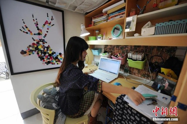 An inside look at a decorated dormitory at Central South University of Forestry and Technology, Changsha, capital of Central China's Hunan province on Friday. (Photo/chinanews.com)