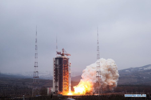 A Long March-4B rocket carrying the Yaogan-28 remote sensing satellite blasts off at the Taiyuan Satellite Launch Center in Taiyuan, capital of north China's Shanxi Province, Nov. 8, 2015. The satellite will mainly be used for experiments, land surveys, crop yield estimates and disaster prevention. (Photo: Xinhua/Guo Yu)