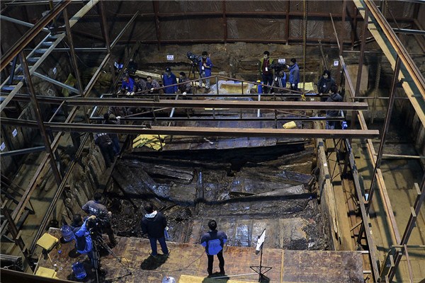 The Marquis of Haihun cemetery covers roughly 40,000 square meters and contains eight tombs and a chariot burial site. (Photo/Xinhua)