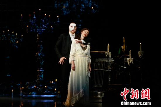 Beijing is embracing Phantom. After a month-long residence in Guangzhou, the production has come to the Tianqiao Performing Arts Center for its grand premiere this Friday. (Photo/Chinanews.com)