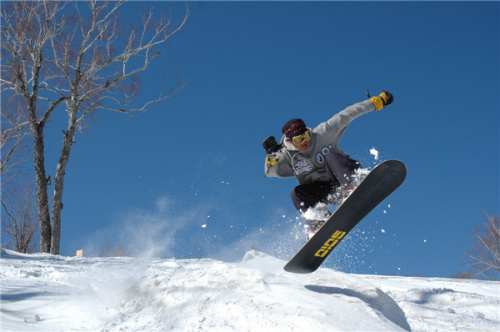 nowboarding in Yabuli, the largest ski resort in China. (Photo provided to China Daily)