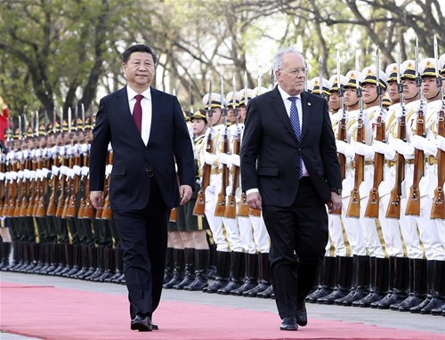 Chinese President Xi Jinping (L) holds a welcoming ceremony for Swiss President Johann Schneider-Ammann before their talks in Beijing, China, April 8, 2016. (Xinhua/Ding Lin)