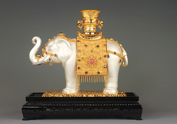 An exquisite elephant made using the filigree and inlay technique is among the museum's collections. (Photo provided to chinadaily.com.cn)