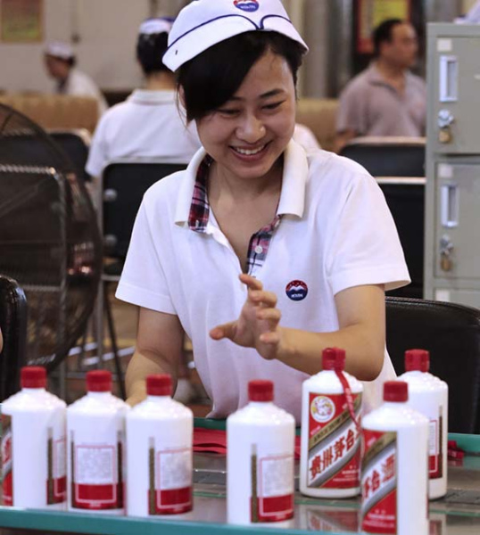 The packaging section of baijiu maker Kweichow Moutai Co Ltd in Zunyi, Guizhou province. JIANG DONG / FOR CHINA DAILY