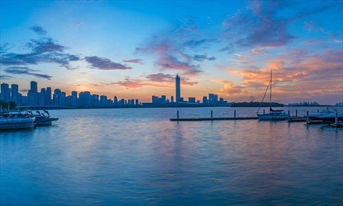 Sunrise above Jinji Lake in Suzhou, Jiangsu Province (Photo/GT)