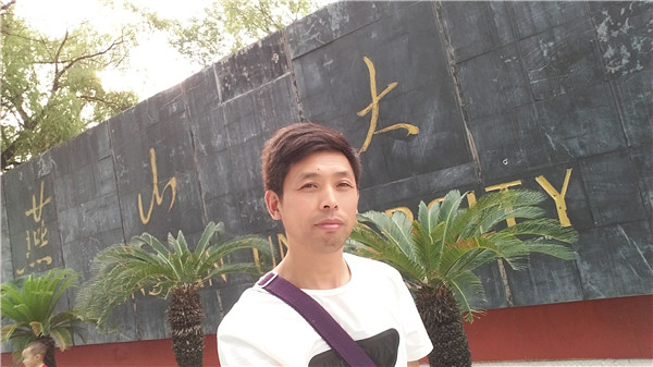 Liu Shitao, painter and decorator. (Photo provided to China Daily)