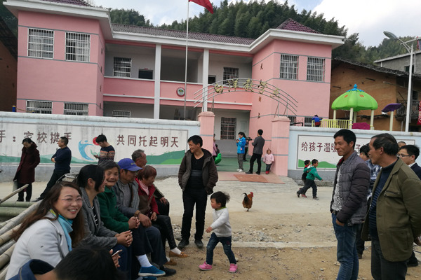 Baiyang is one of the most remote villages in Fengxin county. (Photo by Wang Jian/China Daily)