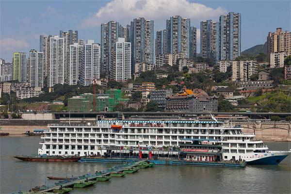 River boat at Chaotianmen 2017. (Photo taken by Bruce Connolly)