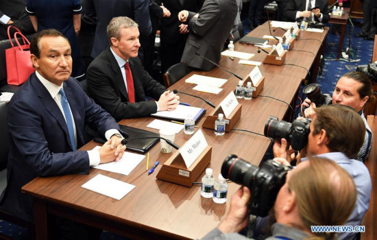 United CEO Oscar Munoz (1st L) prepares to testify before the House Transportation and Infrastructure Committee on customer service policies on Capitol Hill in Washington D.C., the United States, on May 2, 2017. (Xinhua/Yin Bogu)