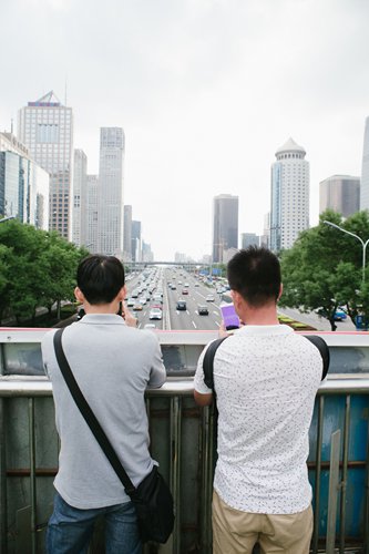 Despite the high cost of living, many Chinese college graduates choose to go to first-tier cities to work and live for more opportunities. (Photo: Li Hao/GT)