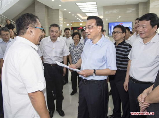 Chinese Premier Li Keqiang visits the Yangling Area of China (Shaanxi) Pilot Free Trade Zone during an inspection trip in northwest China's Shaanxi Province, July 10, 2017. (Xinhua/Li Tao)