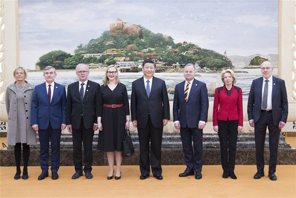 Chinese President Xi Jinping (4th R) meets with parliamentary leaders of Nordic and Baltic countries in Beijing, capital of China, Jan. 10, 2018. The delegates include Finland's Speaker of Parliament Maria Lohela, Norway's Olemic Thommessen, Iceland's Steingrimur J. Sigfusson, Estonia's Eiki Nestor, Latvia's Inara Murniece, Lithuania's Viktoras Pranckietis and Sweden's deputy speaker Eva Thalen Finne. (Xinhua/Wang Ye)