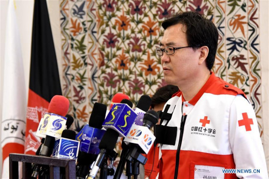 Sun Shuopeng, head of Chinese Red Cross foreign aid medical team, speaks during a press conference in Kabul, Afghanistan, April 17, 2018. China will provide free medical treatment for 25 Afghan children with congenital heart diseases, a Chinese Red Cross foreign aid medical team announced here Tuesday. (Xinhua/Dai He)