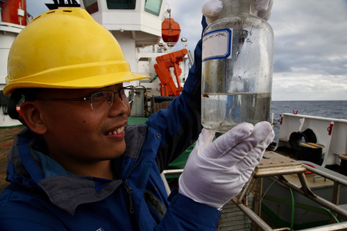 China conducts tests for microplastics pollution in southwest Indian Ocean