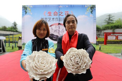 Arist Shu Yong (right) (Photo/Courtesy of Wu Xiaoyuan)