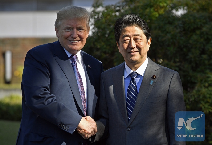 Trump speaks with Japan's Abe on meeting with Kim