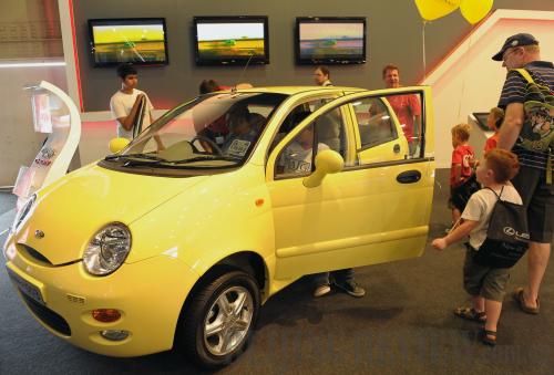 OVERSEAS PRESENCE: Chery's car is exhibited at the Johannesburg International Motor Show on October 15, 2011 (LI QIHUA) 