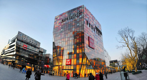 Sanlitun Village is a landmark of Beijing's CBD. [Photo / China Daily]