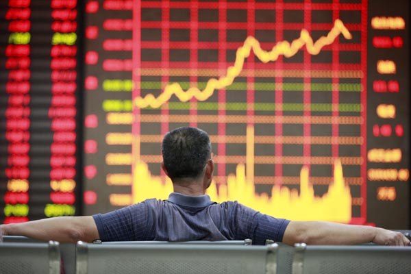 Shares rose again on Monday on reports that the government is increasing investment in infrastructure construction. The Shanghai Composite Index gained 1.04 percent.XIE ZHENGYI/FOR CHINA DAILY