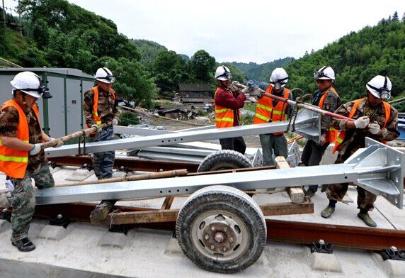 China's municipal bond market may begin next month, with 10 local governments expected to issue debt on their own for the first time.Part of Guangdong's bond issue will be used in infrastructure development, including the new high-speed railway to link Guangdong and Guangxi Zhuang autonomous region. Gong Pukang / For China Daily  