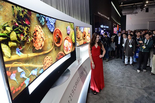 Samsung Electronics Co Ltd displays its TVs at the CES show in Las Vegas, Nevada. [Photo provided to China Daily]