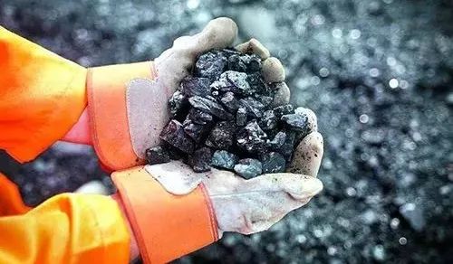 China to allow foreign investors to trade iron ore futures